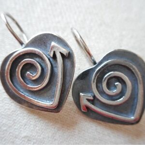 Silpada RARE HTF Oxidized Sterling Silver Swirl Arrow Heart Earrings